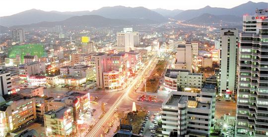 관광산업 활성화를 위한 대책이 요구되고 있는 대전 유성온천거리 일원 전경. 사진=대전 유성구 제공