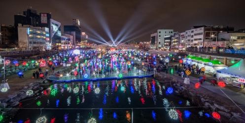 지난해 오피코리아가 연출한 대전 오색빛 축제