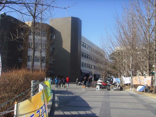 대전의 많은 학생들이 자기계발을 위해 다양한 활동을 하고 있었다.
