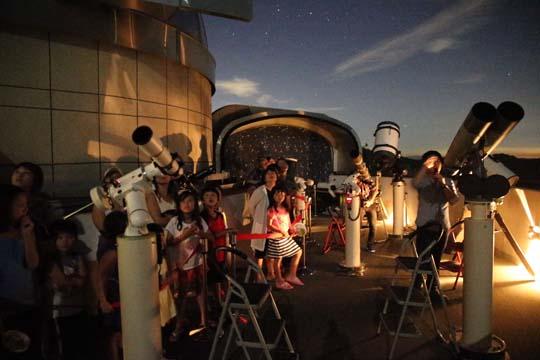 밤하늘의 신비로움을 체험할 수 있는 칠갑산 천문대는 남녀노소 누구나 체험할수 있는 공간이다.