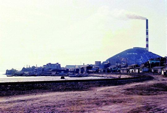 1980년대 장항제련소의 모습.  사진=서천군 제공