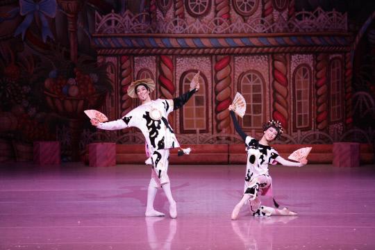 호두까기인형 2막 중국춤 공연모습. 사진=대전예술의전당 제공
