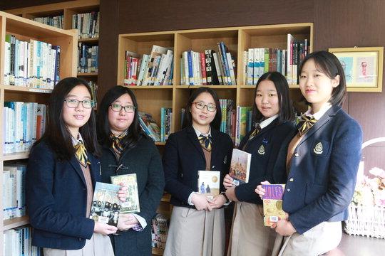  대전외고에 합격한 대전삼육중 학생들. 사진왼쪽부터 오은지, 송하영, 강이현, 장혜윤, 양화진 학생.