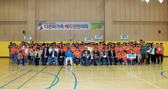 22일 대전청소년위캔센터에서 `다문화가족 배드민턴 대회`가 열렸다. 사진=대전시 제공
