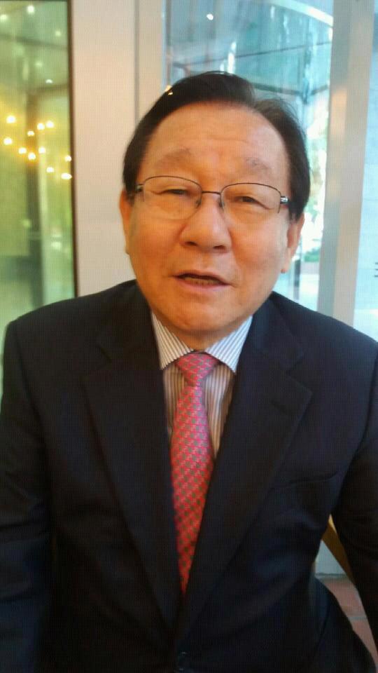 김재실 회장이 도산 안창호 선생의 삶과 정신에 대해 설명하고 있다.
