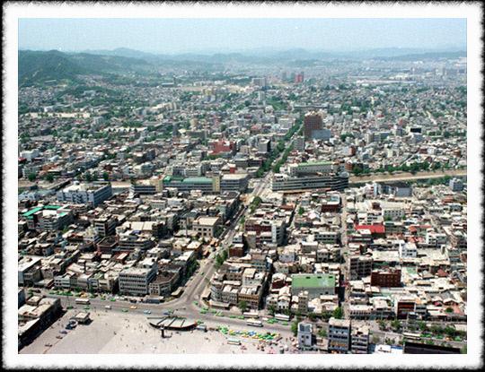 1970년대 대전역에서 바라본 중앙로 일대 시가지 전경. 사진=대전중구문화원 제공
