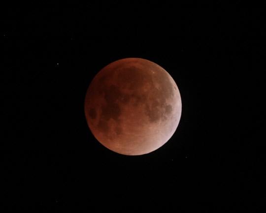칠갑산천문대에서 바라본 달이 붉어진 `블루문` 모습. 사진=칠갑산천문대 제공
