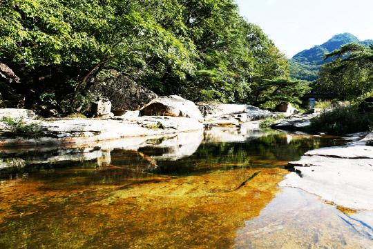 월악산이 품은 자연휴식처 송계계곡 전경. 사진=충북도 제공
