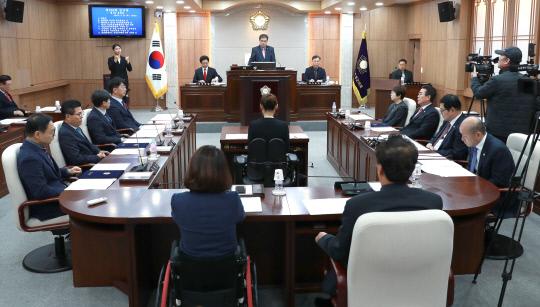 홍성군 의회가 21일 제258회 임시회  제1차 본회의를 열고 있다. 사진=홍성군의회 제공

