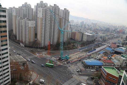 2017년 12월 옛 홍도육교 오거리 구간 교량 거더(Girder) 철거작업이 마무리 된 모습. 사진=대전시 제공