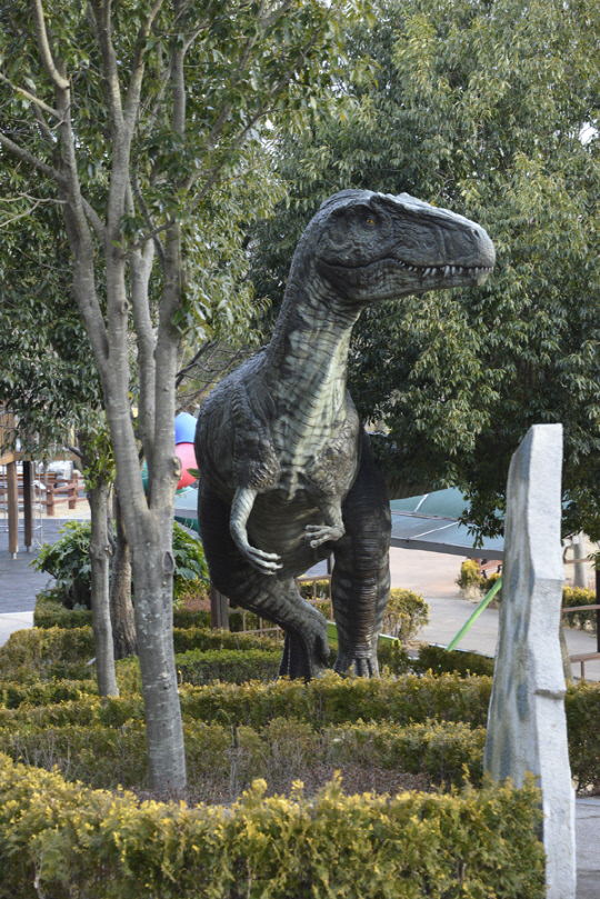 고성공룡박물관 공룡공원에 있는 공룡 모형. 사진=이현근 기자 

