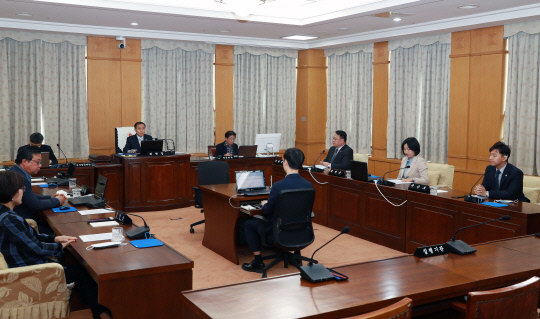 23일 대전시의회에서 감염병대책 특별위원회 1차 회의가 진행되고 있다. 사진=대전시의회 제공
