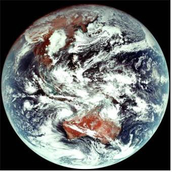 천리안위성2A호가 첫 관측한 지구 모습. 천리안위성1호와 달리 고화질 컬러 촬영으로 이뤄졌다. 사진=한국항공우주연구원 제공
