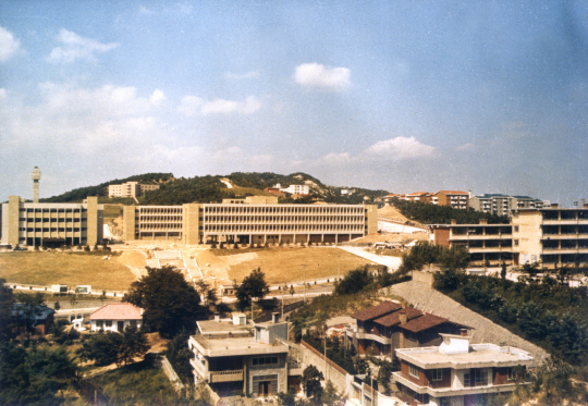1970년대 한국과학원 시절 서울 홍릉 캠퍼스 전경. 사진=KAIST 제공
