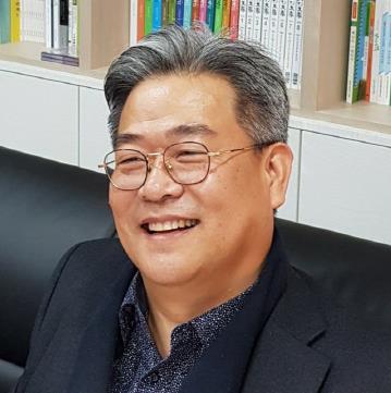 손혁건 한국문인협회 대전지회장. 사진=한국문인협회 대전지회 제공

