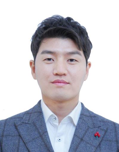 대전 동구 `기업투자유치` 분야 명예구청장으로 위촉된 김선호 새천년카 대표.

