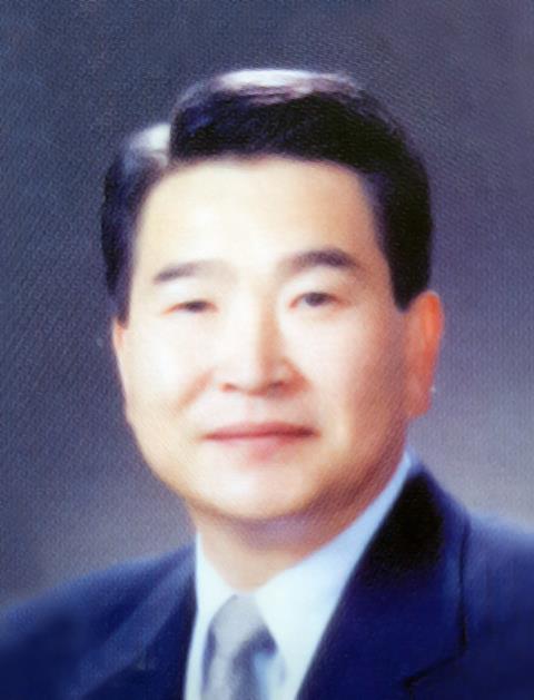 진잠창작예술단 대표 이강노 전 대전보건대 교수.
