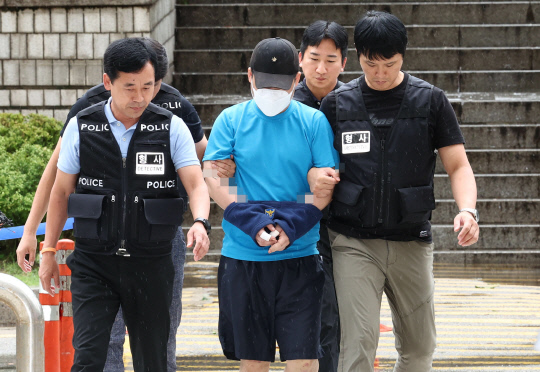 조선, 범행 전 '홍콩 묻지마 살인' 검색… 모방 범죄 가능성 조선, 범행 전 '홍콩 묻지마 살인' 검색… 모방 범죄 가능성