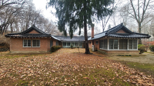 한남대 선교사촌에 있는 1950년대 건물. 한국식과 서양식이 융합된 독특한 공간구조를 보여준다. 김재근 선임기자