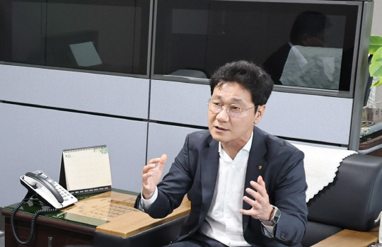 이승찬 회장은 인터뷰를 통해 