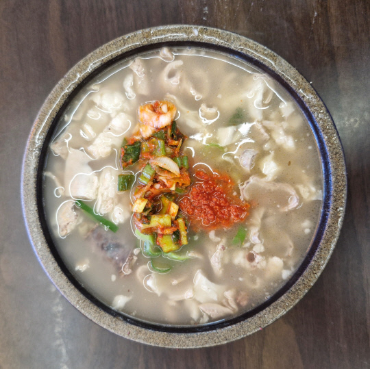 순대는 서민들이 가장 즐겨 찾는 '서민음식' 중의 하나이다. 오문창순대국밥.