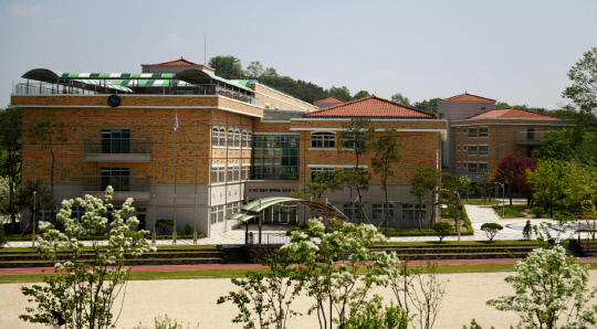 광천여중과  결성중, 광흥중이 통합한 홍성 광천중학교.