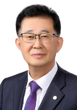 서문동 석오이동녕선생선양회 상임대표.