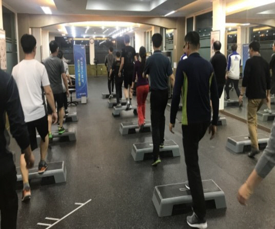 충주시에서 사원들을 위한 건강 프로그램. 사진=코스모신소재 제공