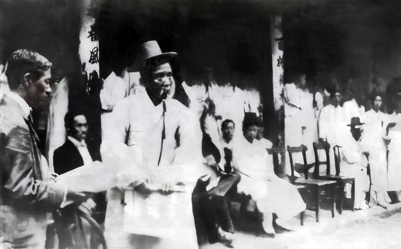 독립협회가 주최한 만민공동회에서 사회를 보는 이상재. 월남은 명사회자이자 토론자로 이름이 높았다. 사진=월남이상재선생 기념사업재단