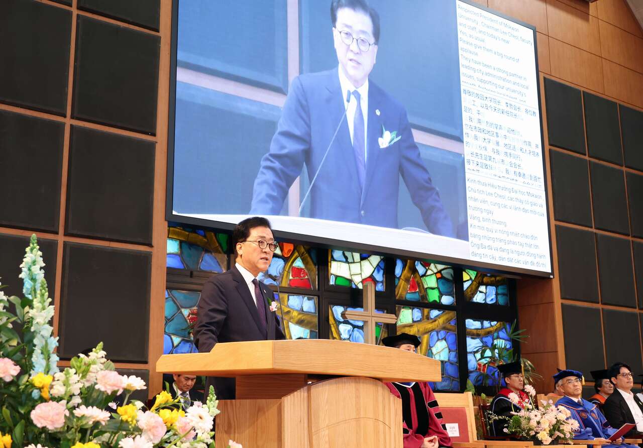 조원휘 대전시의회 의장 "배움 소중히 여기며 도전하길" - 뉴스 썸네일 이미지