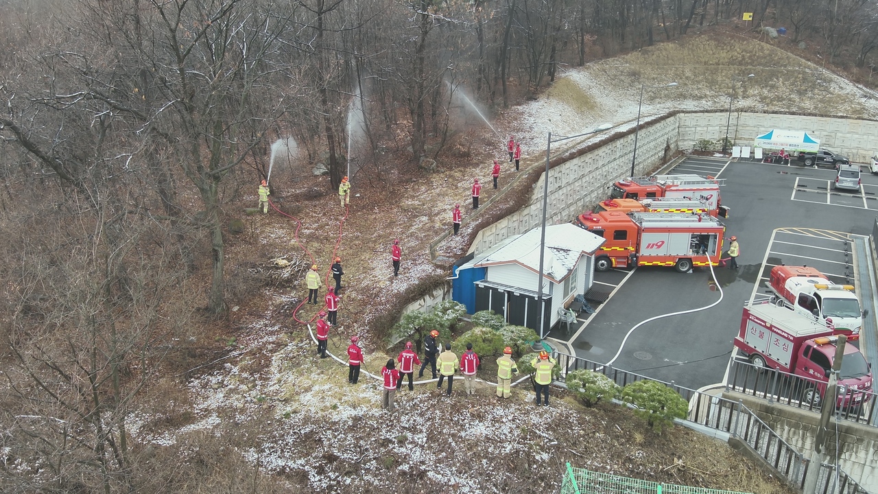 계룡소방서, 봄철 산불 대비 유관기관 합동훈련 전개 - 뉴스 썸네일 이미지
