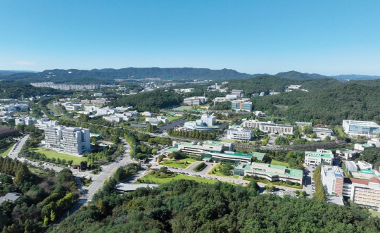 기술은 '최고', 산업은 '정체'...'인력난'에 막힌 대전 양자 - 뉴스 썸네일 이미지