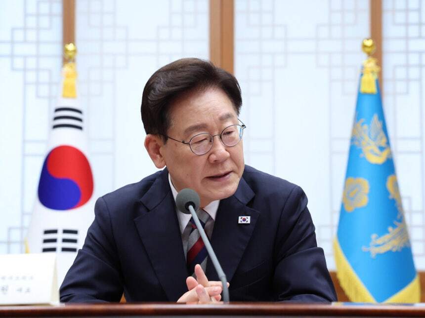 이 대통령 "4년 중임제는 대선 약속... 필요하다면 내 임기 깎겠다"