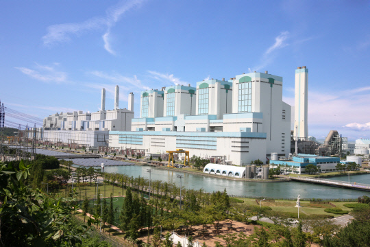온실가스 배출량, 한국동서발전 ↑ 현대제철 ↓ - 뉴스 썸네일 이미지