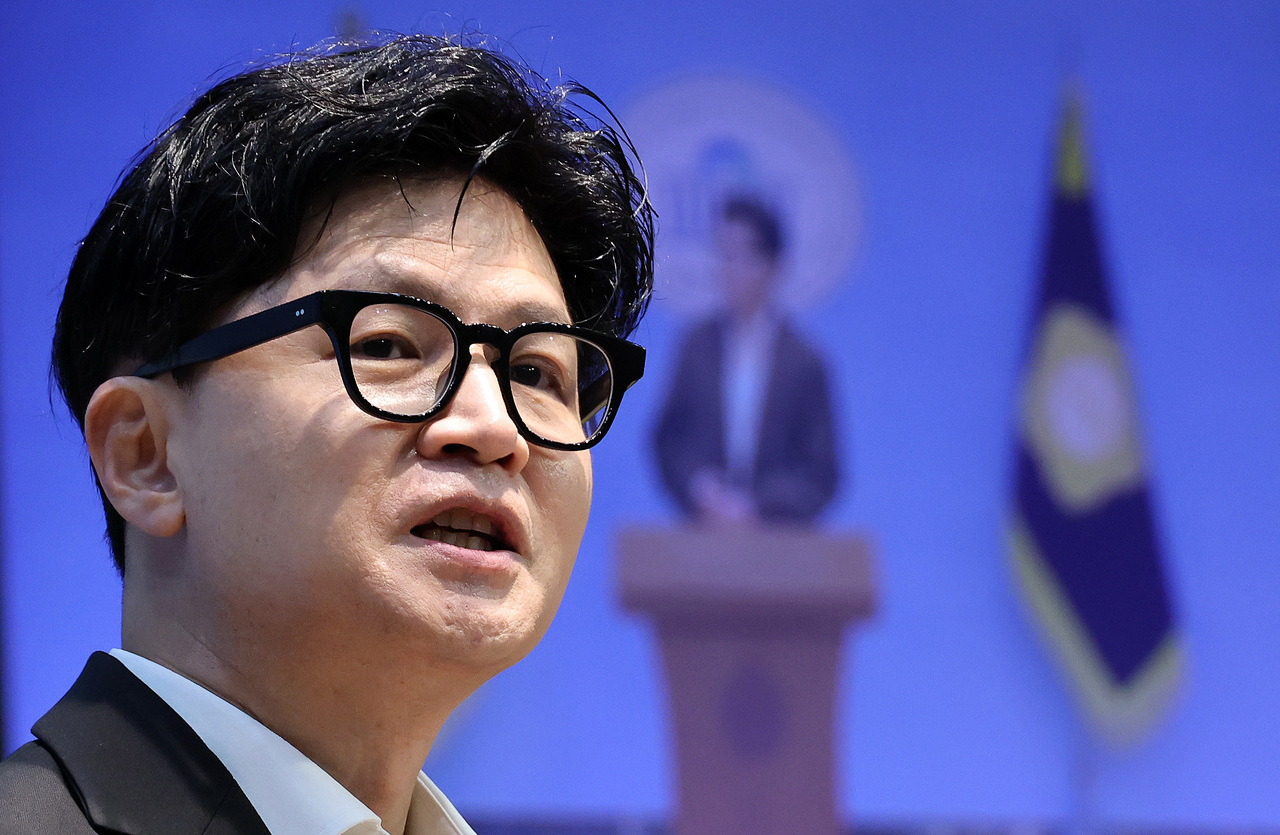 "미쳐 돌아간다" 한동훈, 청문회 자료 요구에 선관위 향해 직격탄