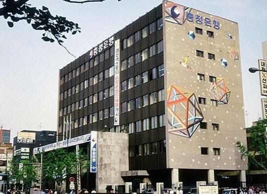 건설불황에 커지는 지방은행 빈자리...지역 주택업계 버팀목 절실 - 뉴스 썸네일 이미지